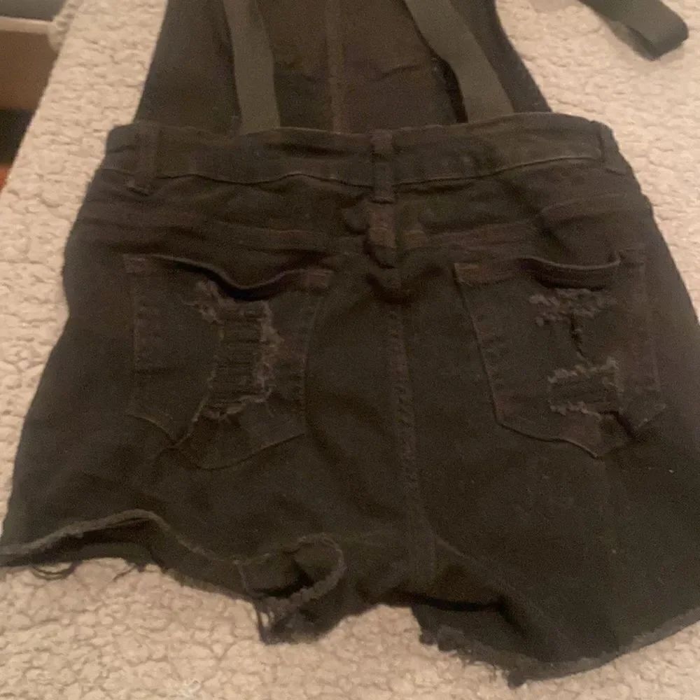 Blue Topic Black Jean Overall Shorts Size Medium Distressed - Picture 5 of 13